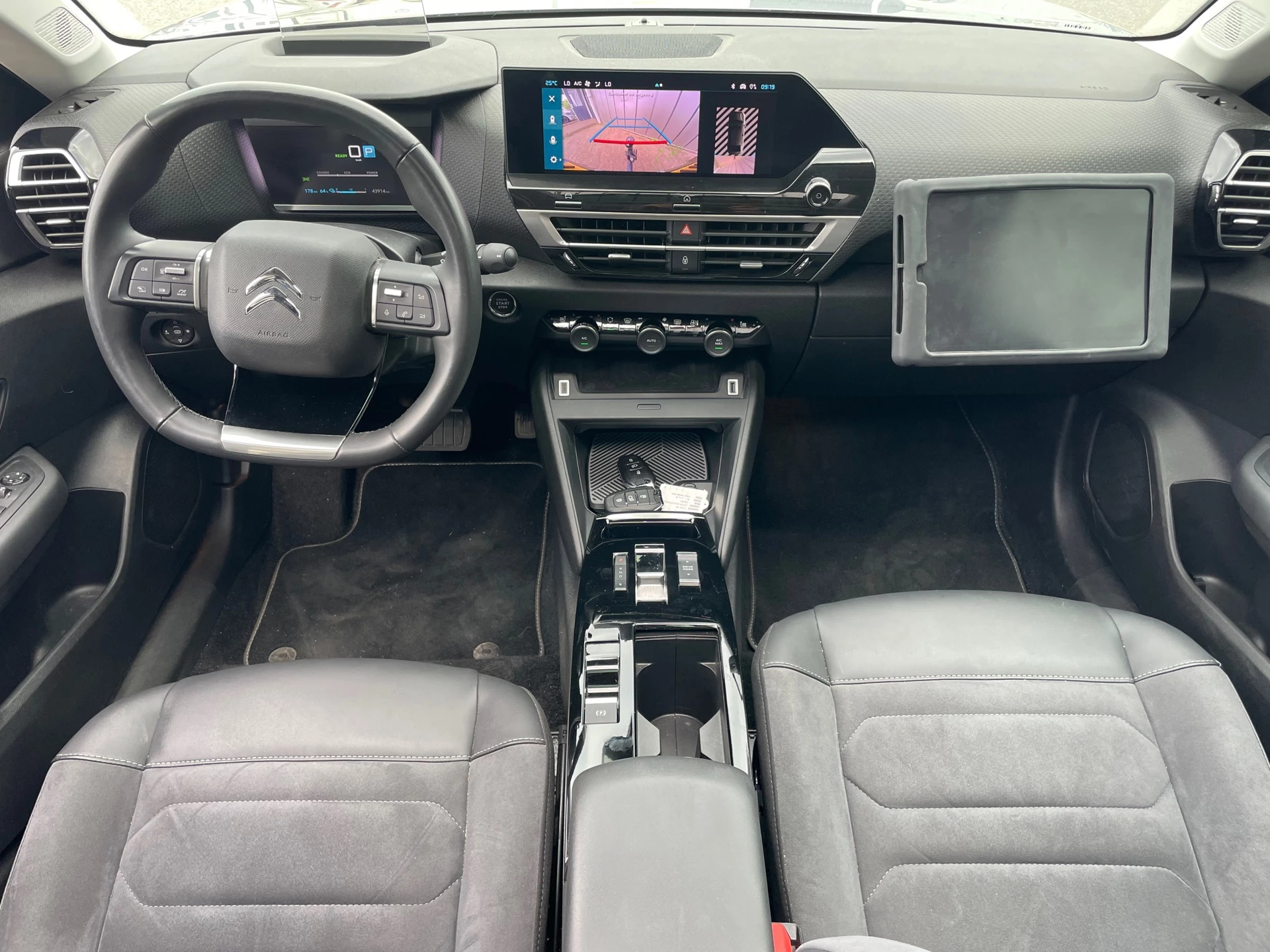 Hoofdafbeelding Citroën ë-C4 X