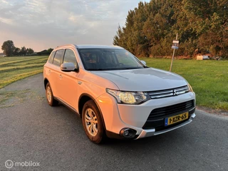 Hoofdafbeelding Mitsubishi Outlander Mitsubishi Outlander 2.0 PHEV N.A.P, Stoelverwarming