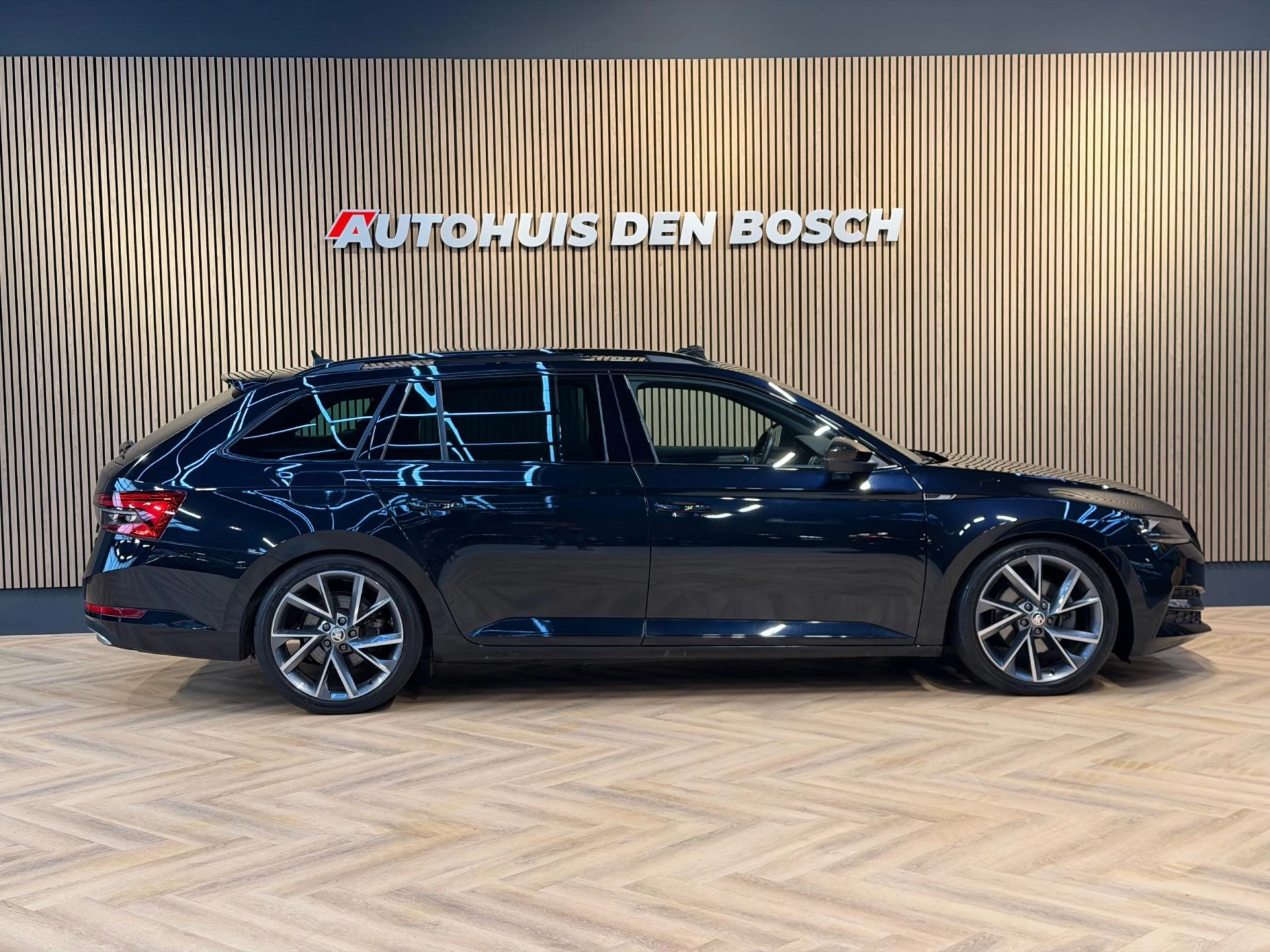 Hoofdafbeelding Škoda Superb