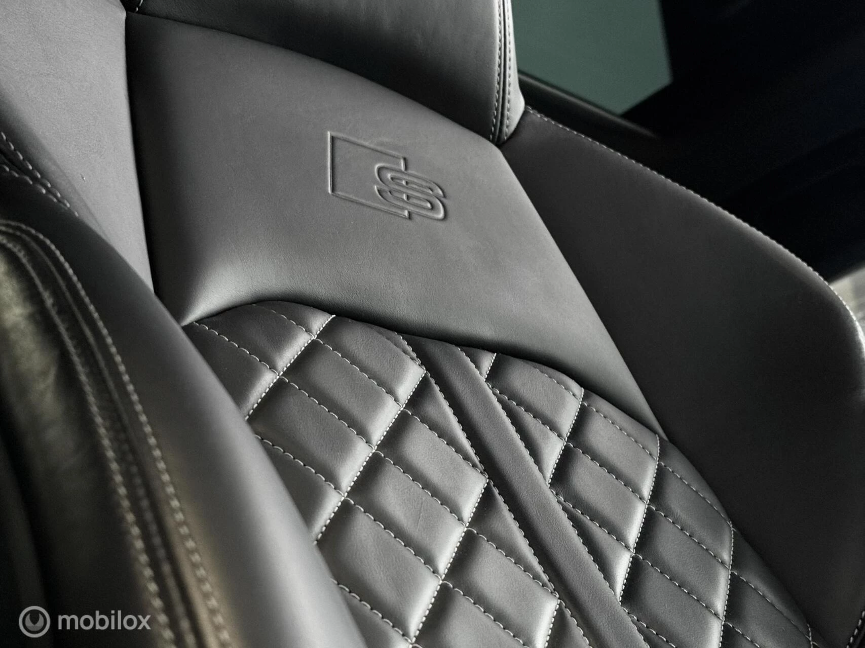 Hoofdafbeelding Audi S4