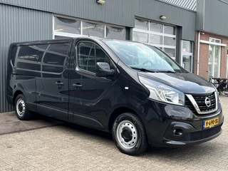 Hoofdafbeelding Nissan NV300 Nissan NV300 1.6 dCi 120 L2H1 Dubbele schuifdeur Airco Cruise control Trekhaak 2000kg Bluetooth telefoon voorbereiding Navigatie Achteruitrijcamera Parkeersensoren achter Kastinrichting Euro 6