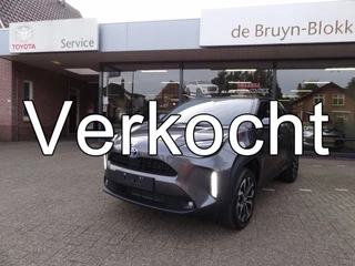 Toyota Yaris Cross 1.5 Hybrid 130 Dynamic + Comfort Pack dodehoekdetectie / stoelverwarming / stuurwielverwarming / parkeersensoren voor + achter / Navigatie / Apple Carplay / Android Auto / parkeercamera / 10 jaar Toyota garantie / rijklaarprijs incl. Toyota Pechhulppas