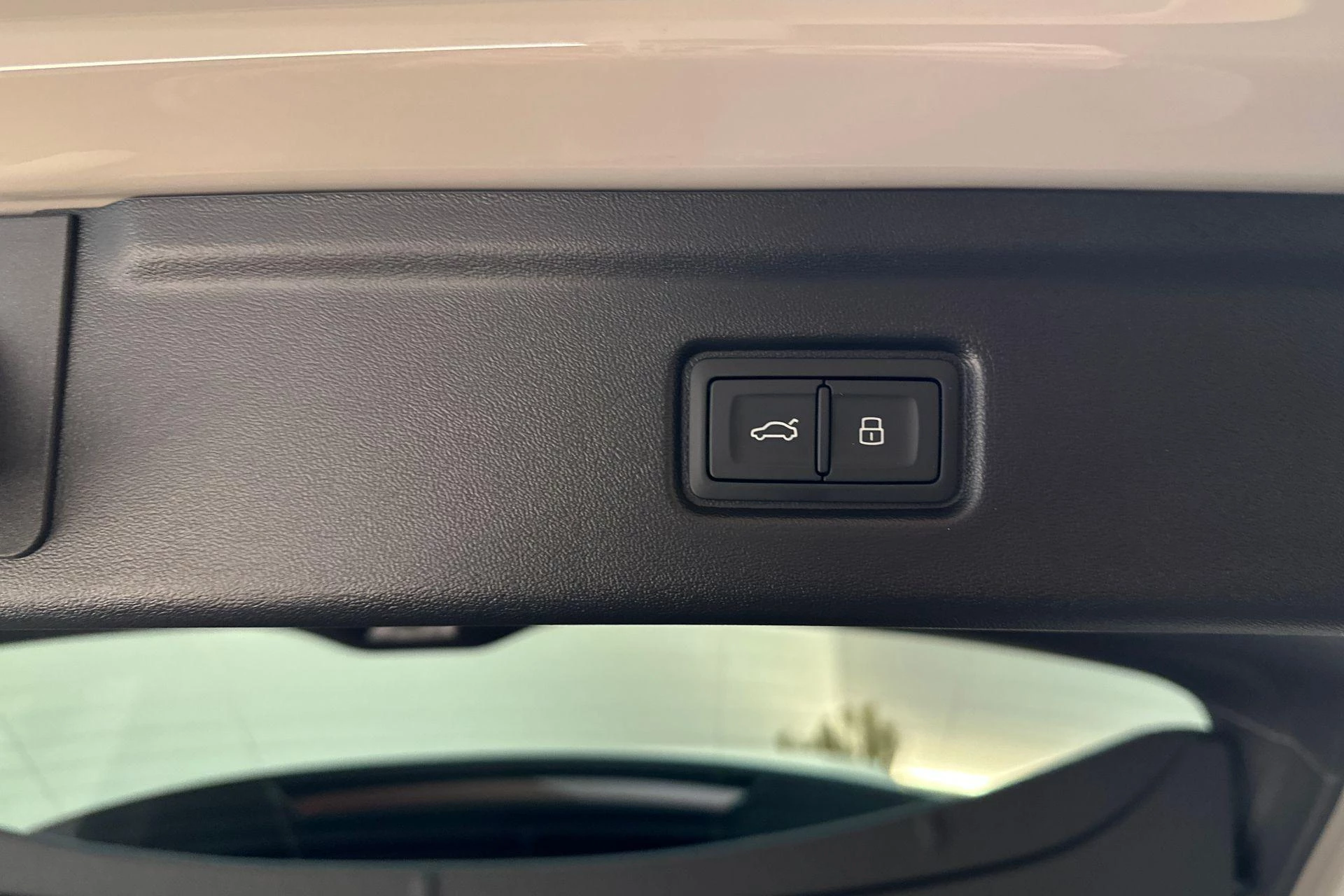 Hoofdafbeelding Audi A6 Avant e-tron