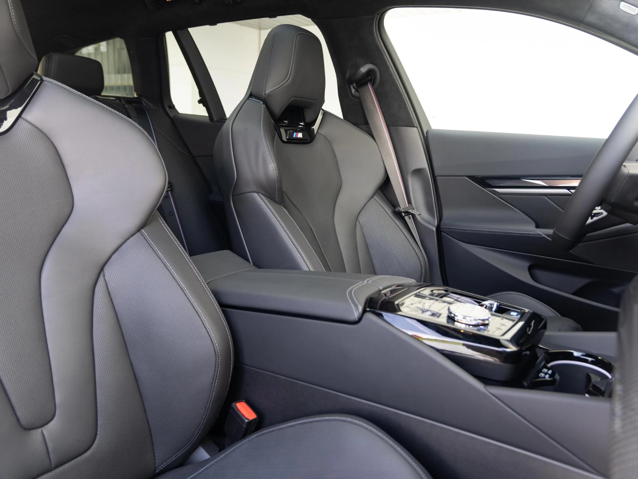 Hoofdafbeelding BMW i5