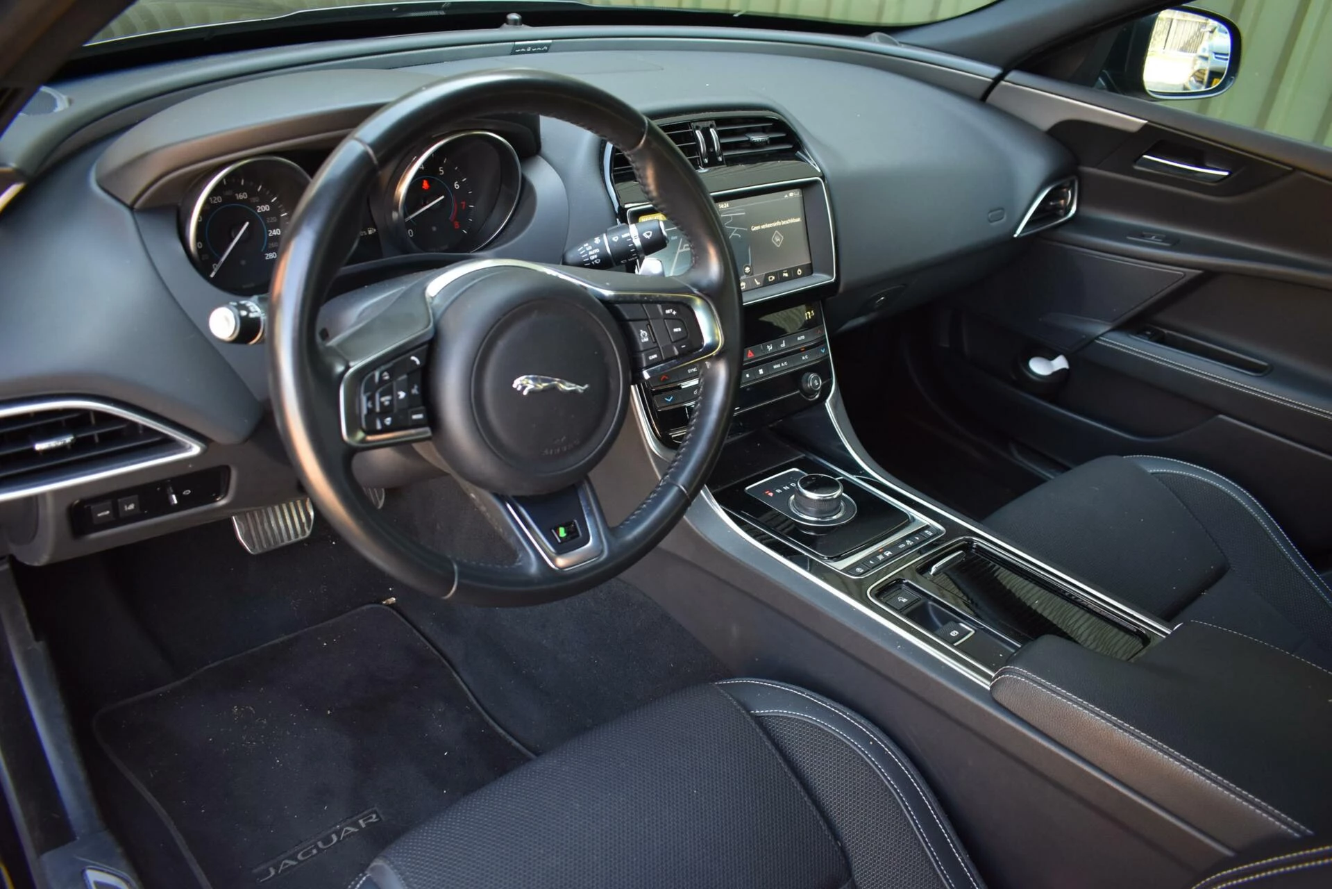 Hoofdafbeelding Jaguar XE