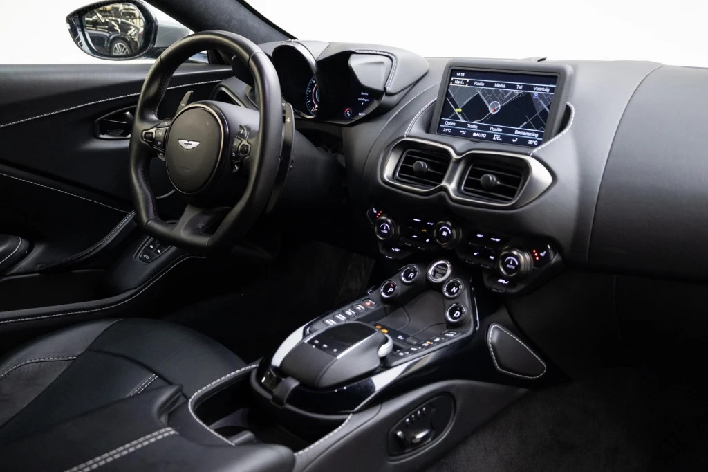 Hoofdafbeelding Aston Martin V8 Vantage