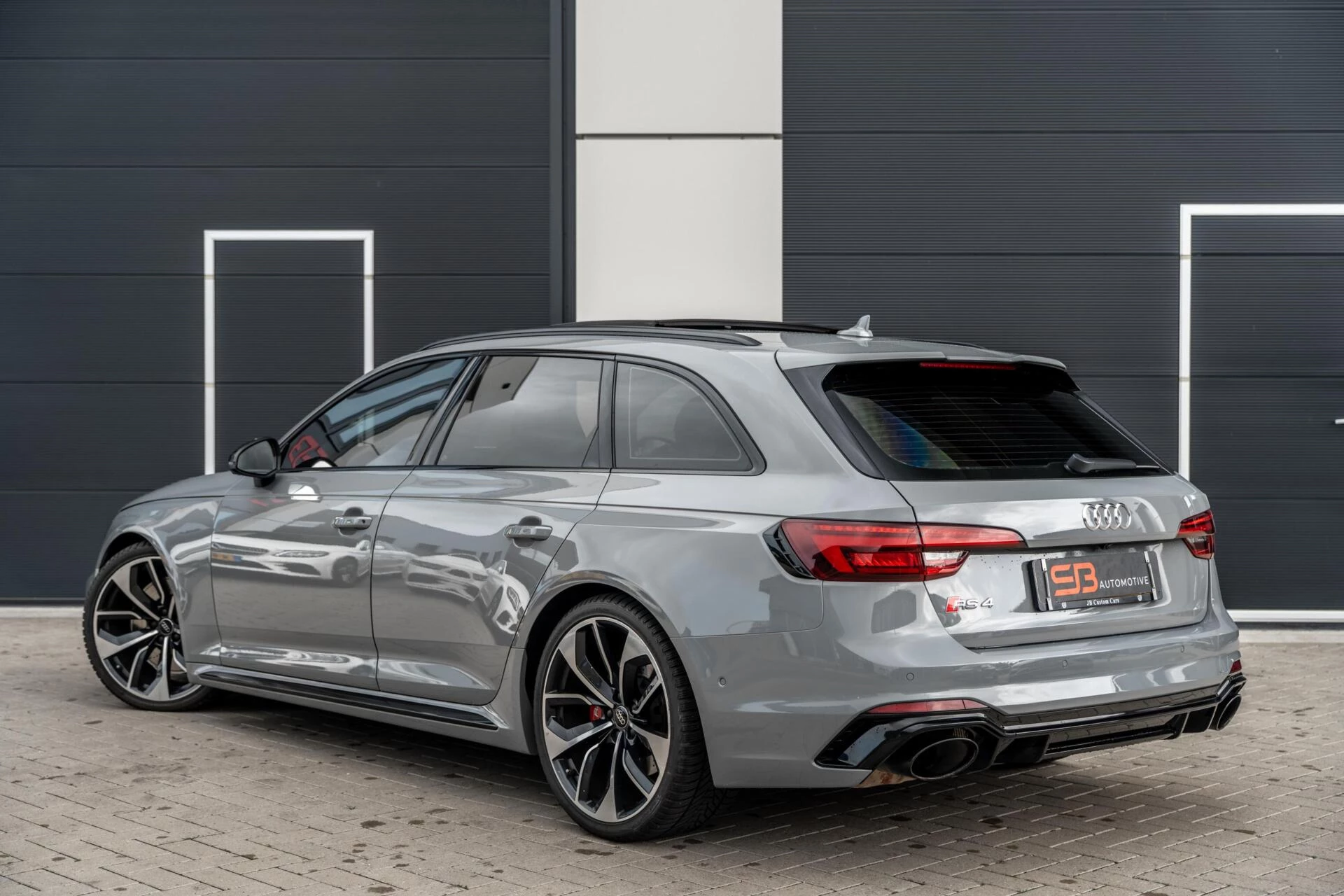 Hoofdafbeelding Audi RS4