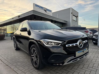 Mercedes-Benz GLA 200 Business Solution Pano-Dak | Camera | LED |