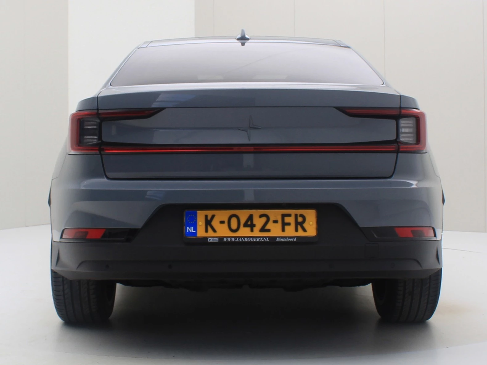 Hoofdafbeelding Polestar 2