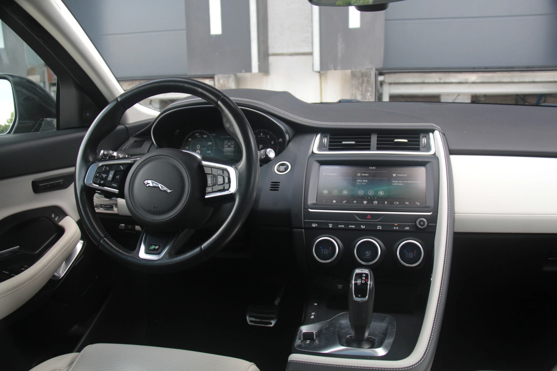 Hoofdafbeelding Jaguar E-PACE