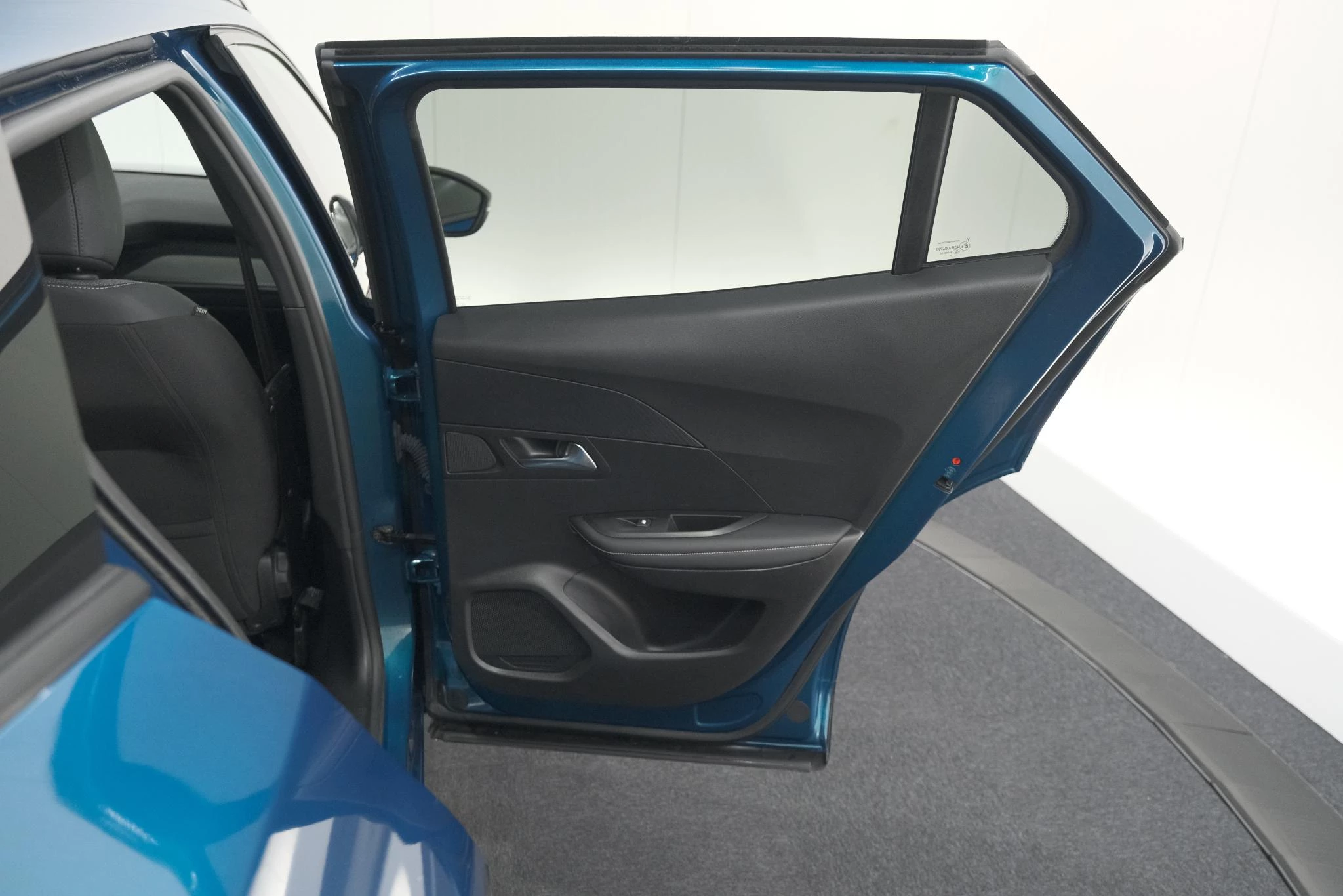 Hoofdafbeelding Peugeot e-2008