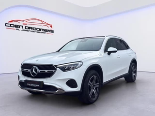 Mercedes-Benz GLC-klasse 300e 4MATIC Luxury Line Panoramadak / Burmester / Sfeerverlichting / Achteruitrijcamera / Stoelverwarming / Luchtvering /