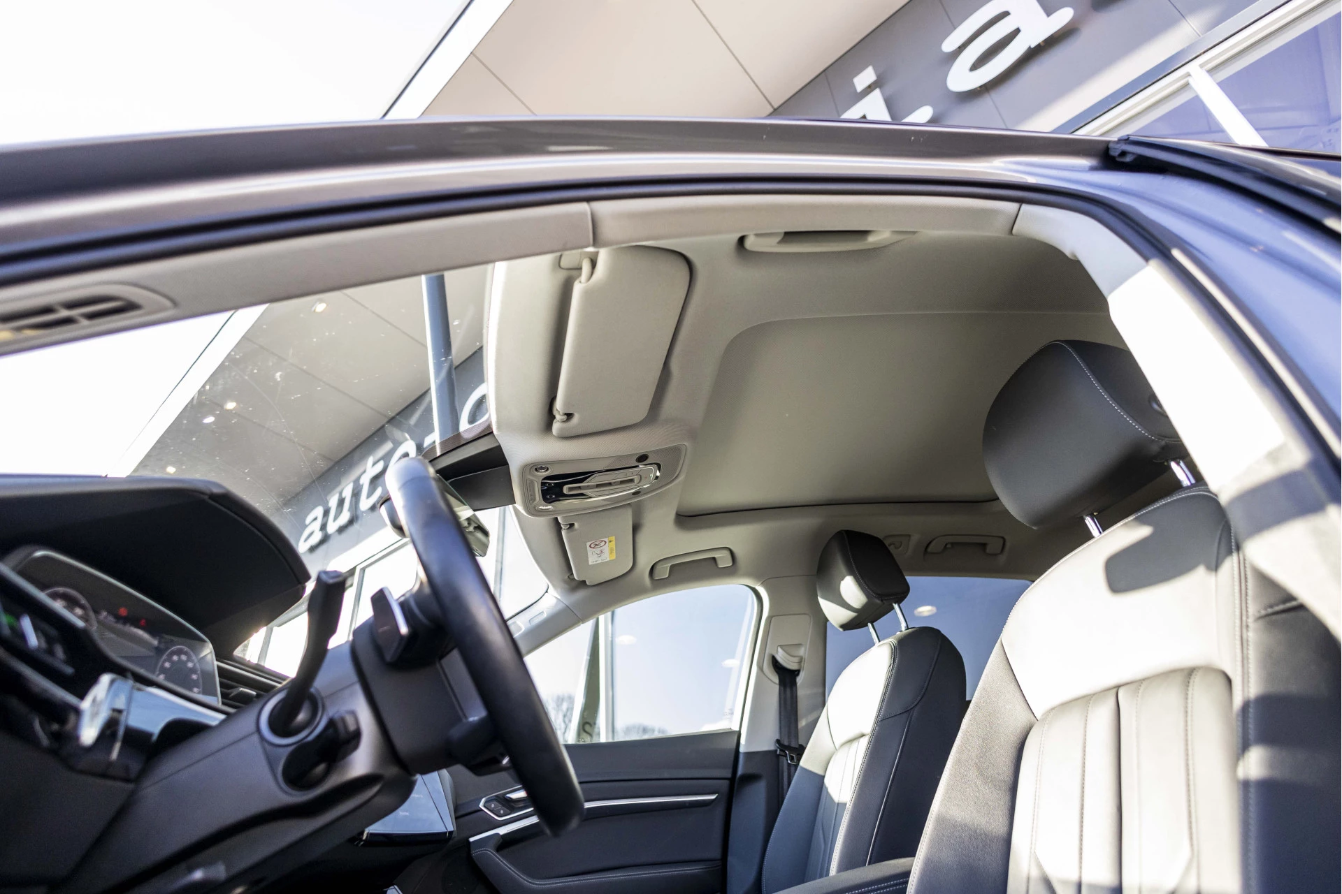 Hoofdafbeelding Audi e-tron