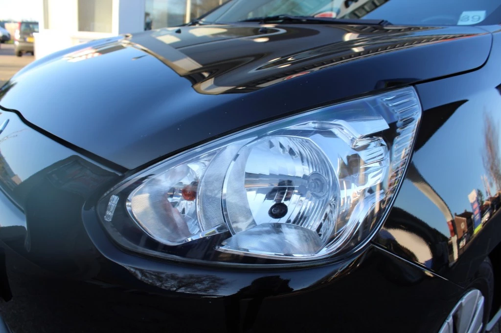 Hoofdafbeelding Mitsubishi Space Star