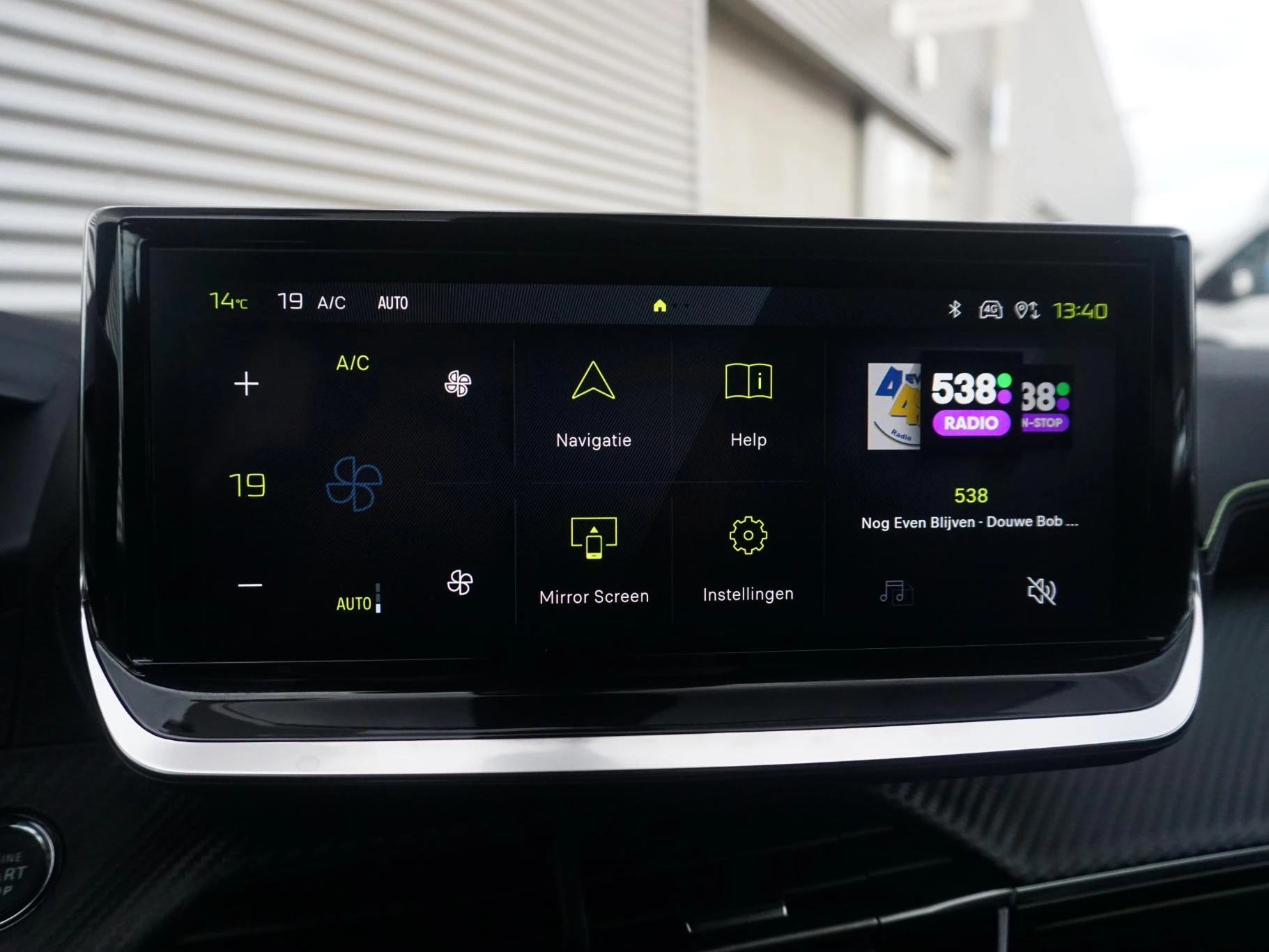 Hoofdafbeelding Peugeot e-2008