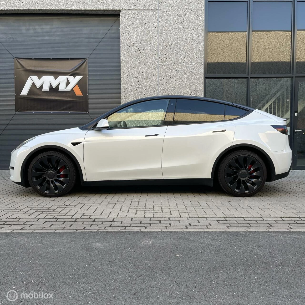 Hoofdafbeelding Tesla Model Y