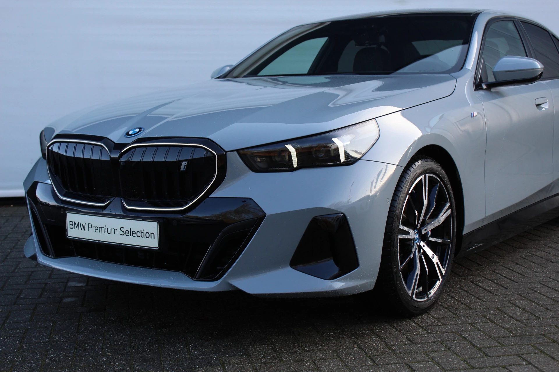 Hoofdafbeelding BMW i5