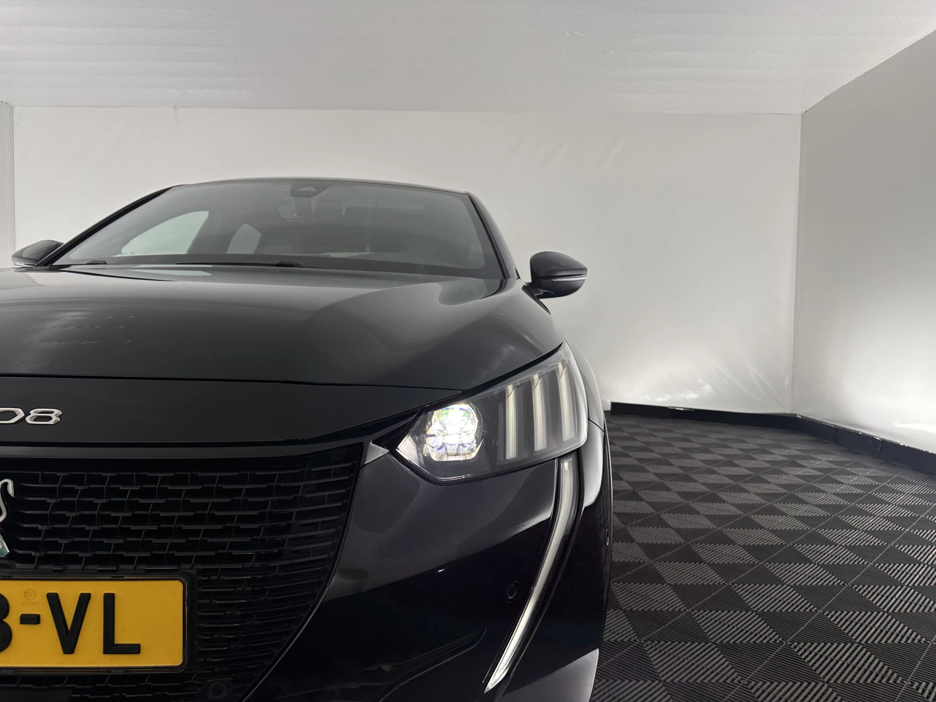 Hoofdafbeelding Peugeot e-208