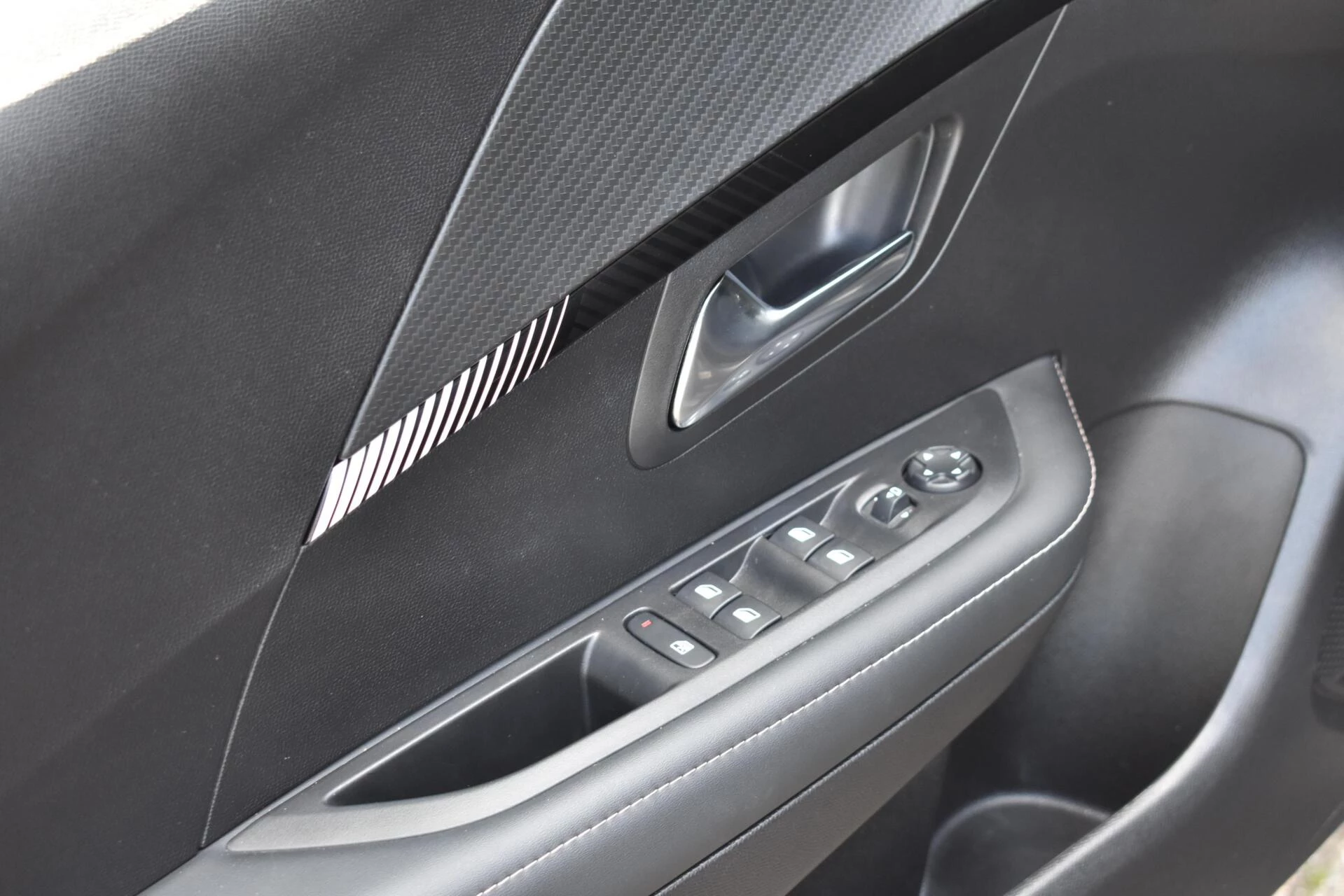 Hoofdafbeelding Peugeot e-208