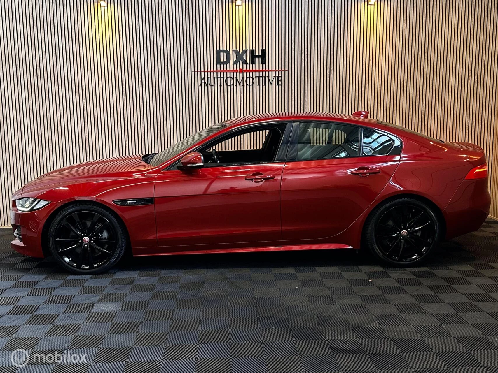 Hoofdafbeelding Jaguar XE
