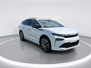 Hoofdafbeelding Škoda Enyaq iV Škoda Enyaq iv Sportline Elektromotor 210 kW / 286 PK SUV Elektri | Panorama dak | Trekhaak Wegklapbaar | 21'' Lichtmetalen velgen | 2000,- inruilvoordeel!!