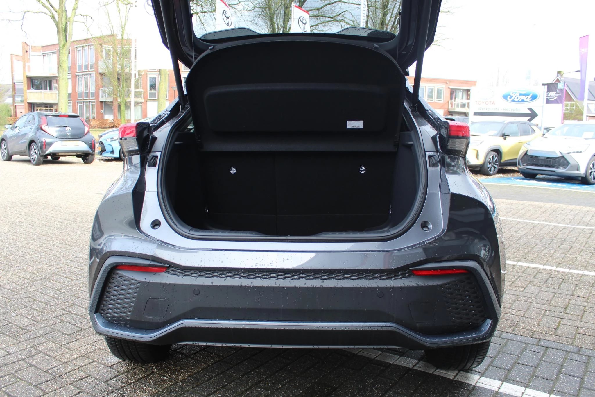 Hoofdafbeelding Toyota C-HR