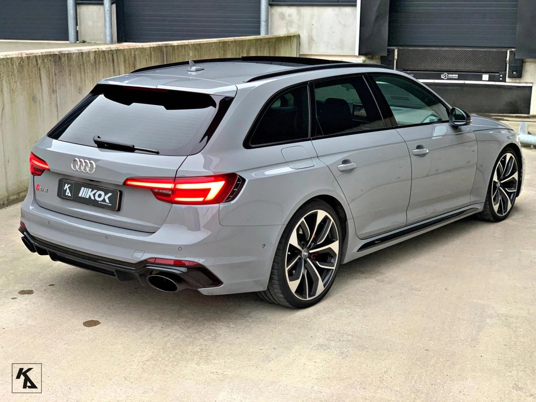 Hoofdafbeelding Audi RS4