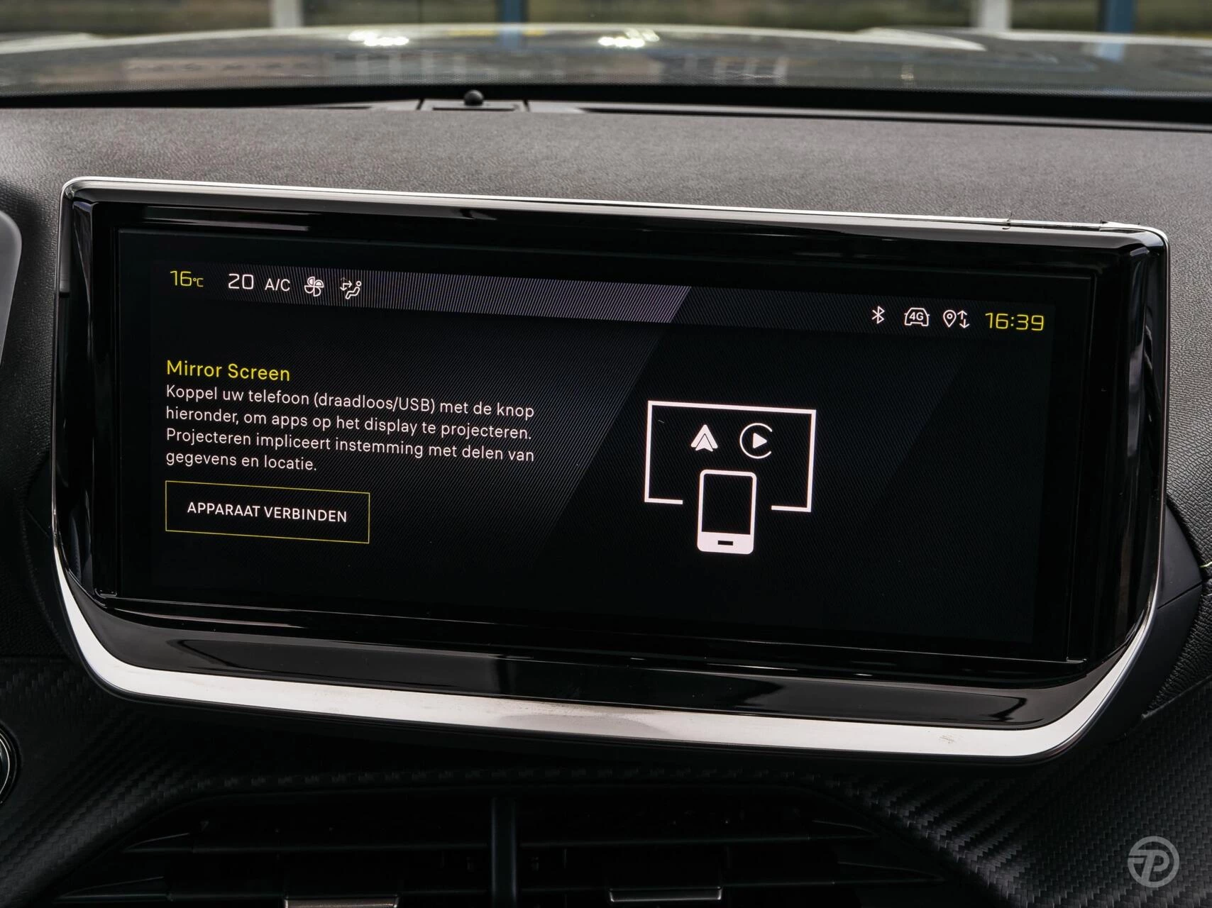 Hoofdafbeelding Peugeot e-2008