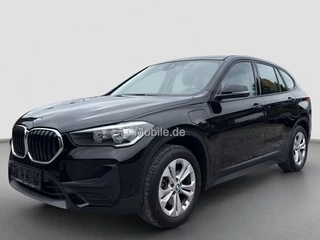 BMW X1 xDrive25e ** NAVI+, KEYLESS, STANDK, CAMERA, SPIEGELPACK, STOELVERW ** 1e EIG - UNFALLFREI - VOL. BMW ONDERH ** ** INFORMEER OOK NAAR ONZE AANTREKKELIJKE FINANCIAL-LEASE TARIEVEN **