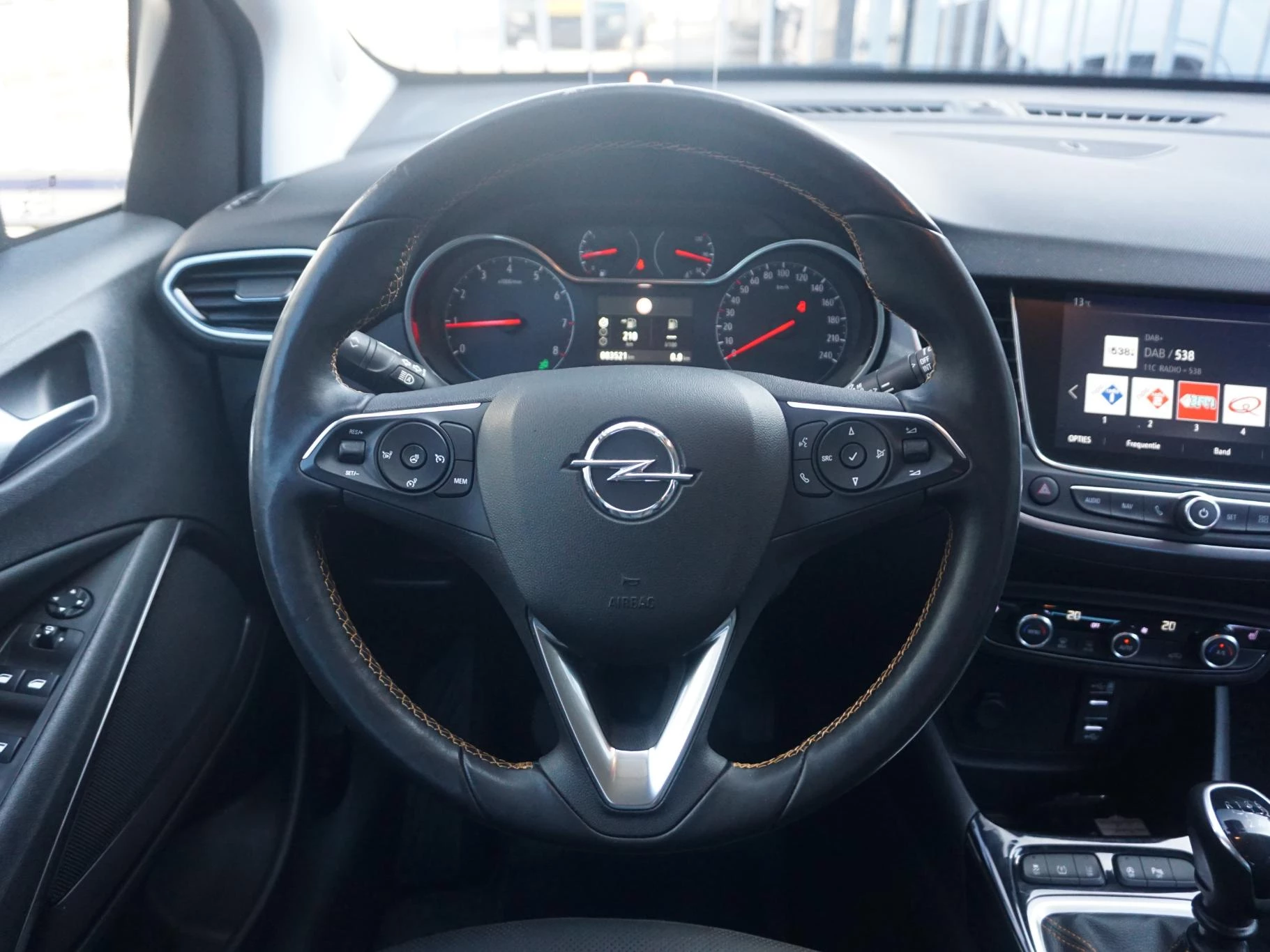 Hoofdafbeelding Opel Crossland X