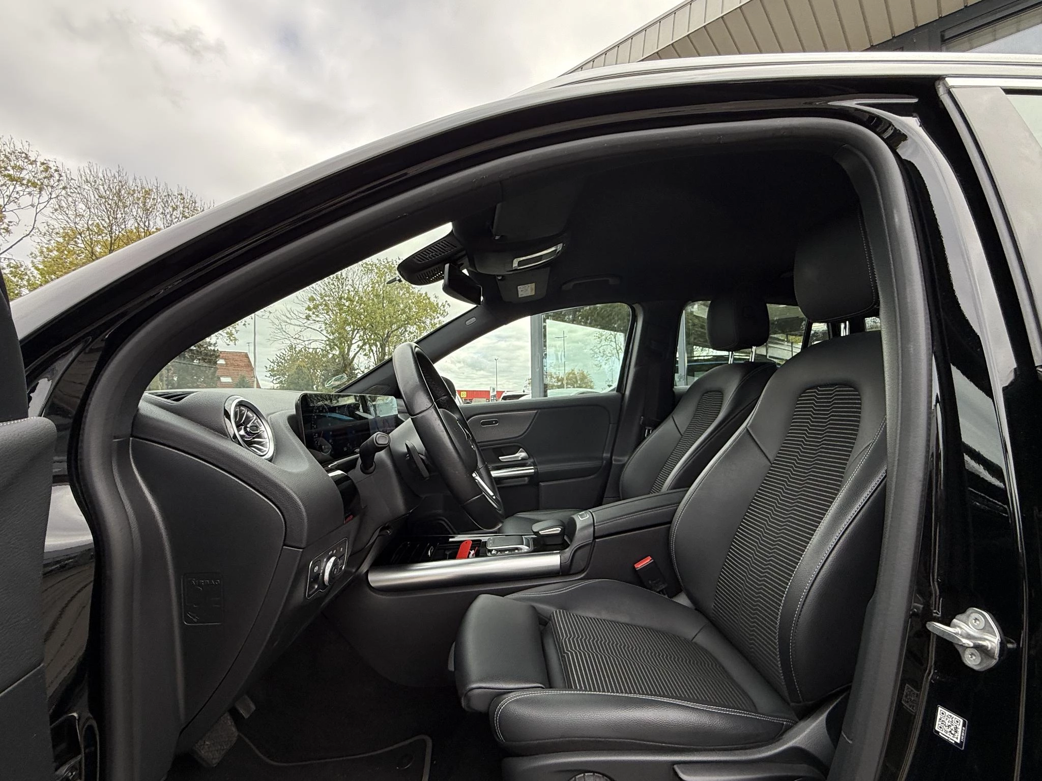 Hoofdafbeelding Mercedes-Benz EQA