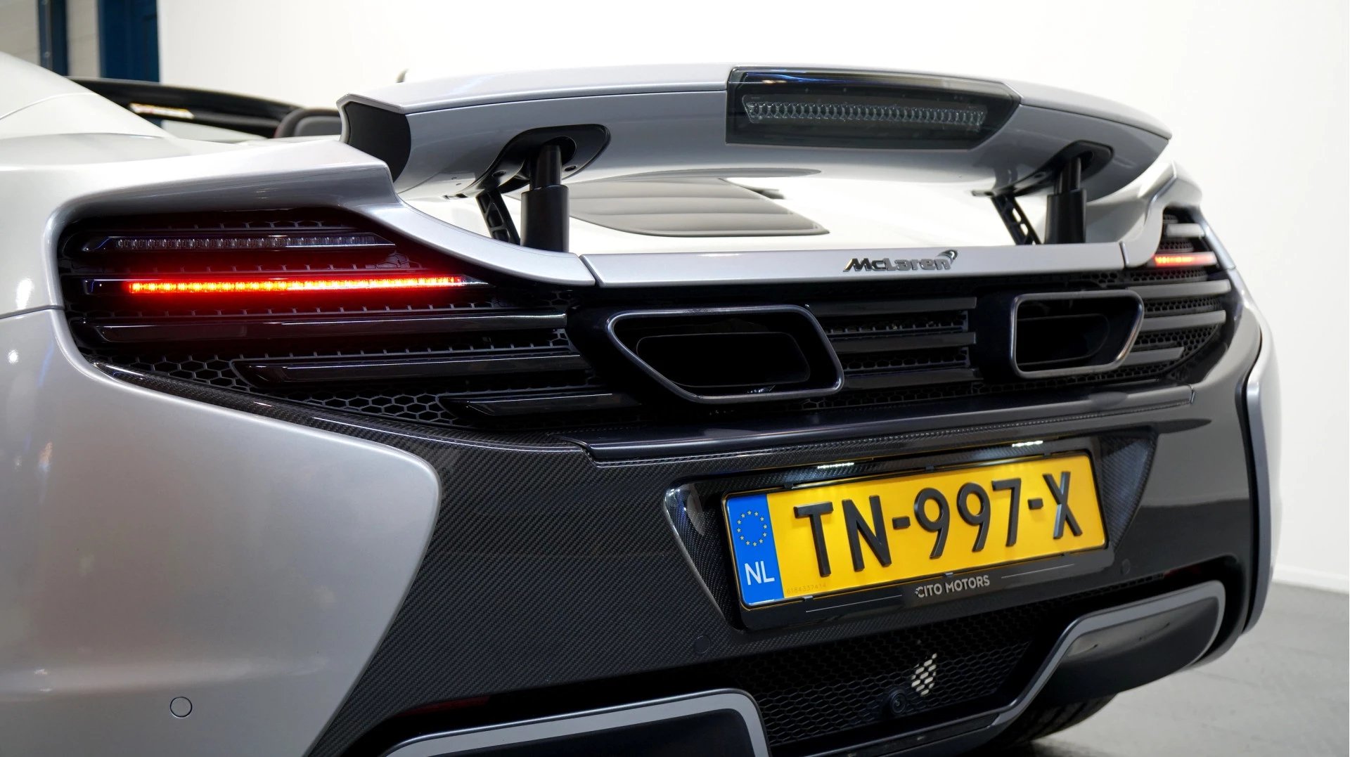 Hoofdafbeelding McLaren 650S