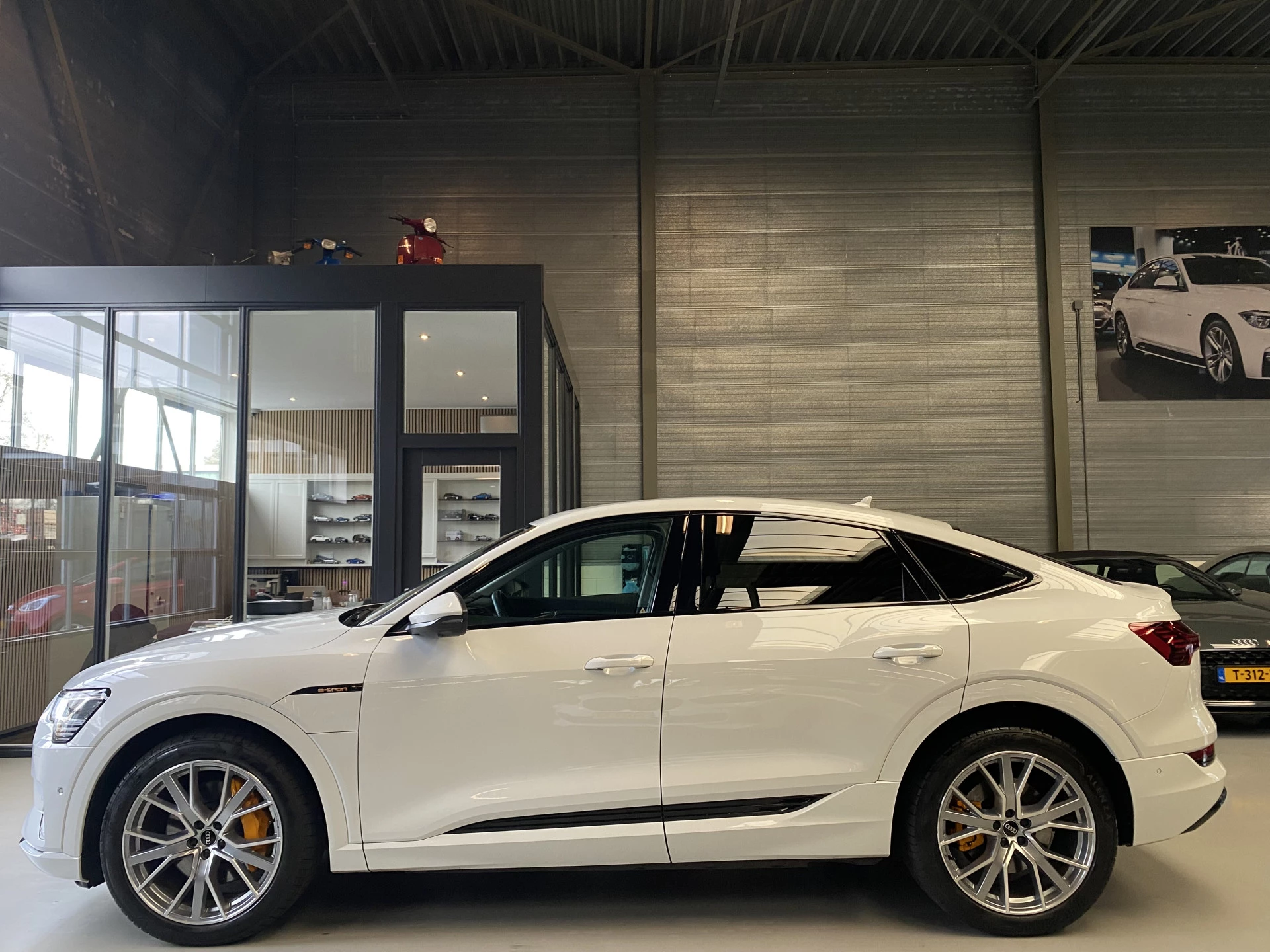 Hoofdafbeelding Audi e-tron