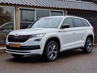 Skoda KODIAQ 2.0 TSI 4x4 Sportline (Automaat / Virtual cockpit / Schaalstoelen / Leder Alcantara / Adaptieve cruise / Camera)