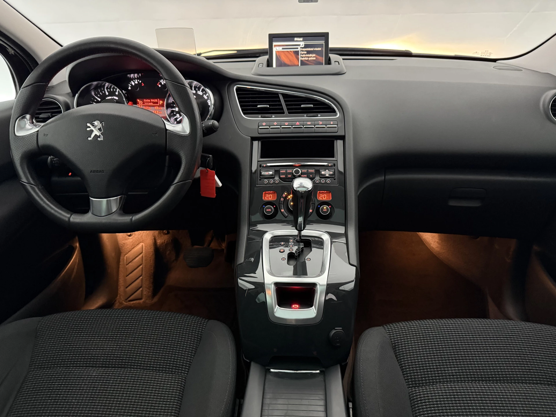 Hoofdafbeelding Peugeot 5008