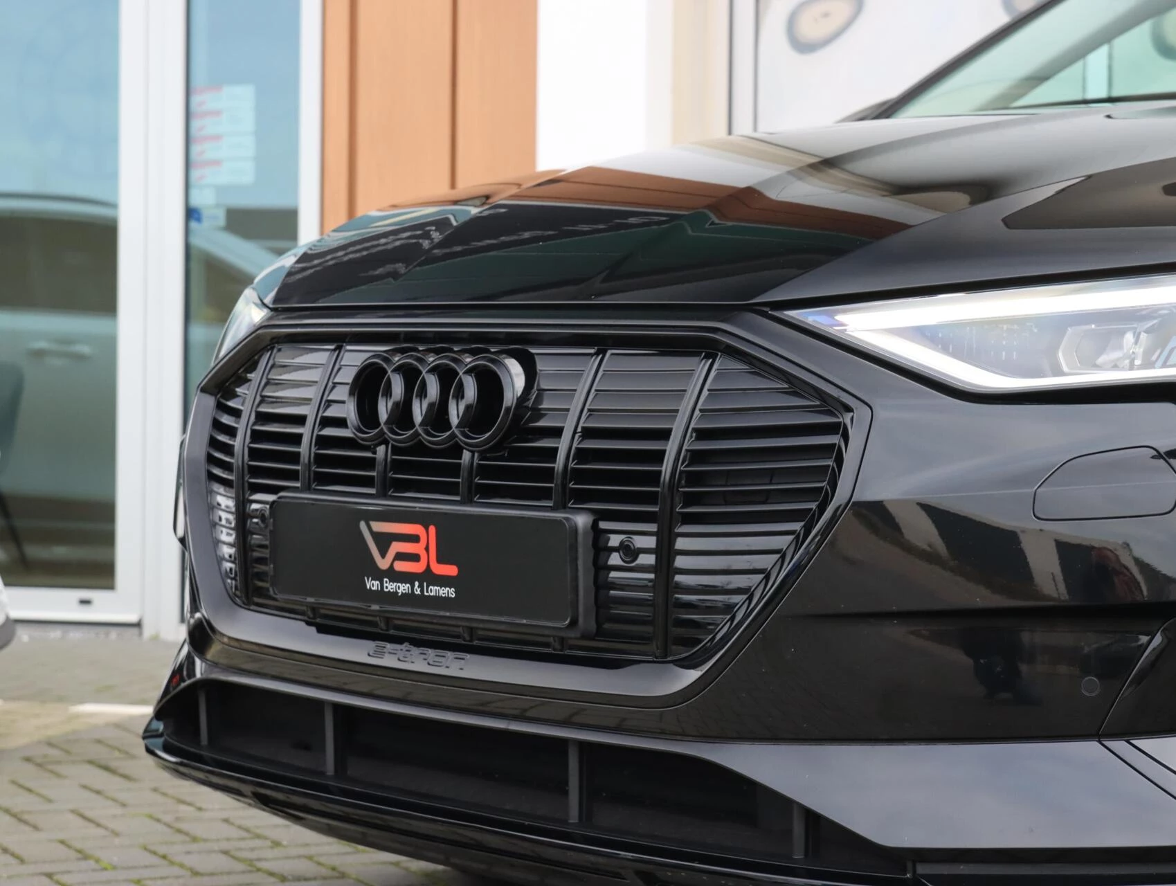 Hoofdafbeelding Audi e-tron