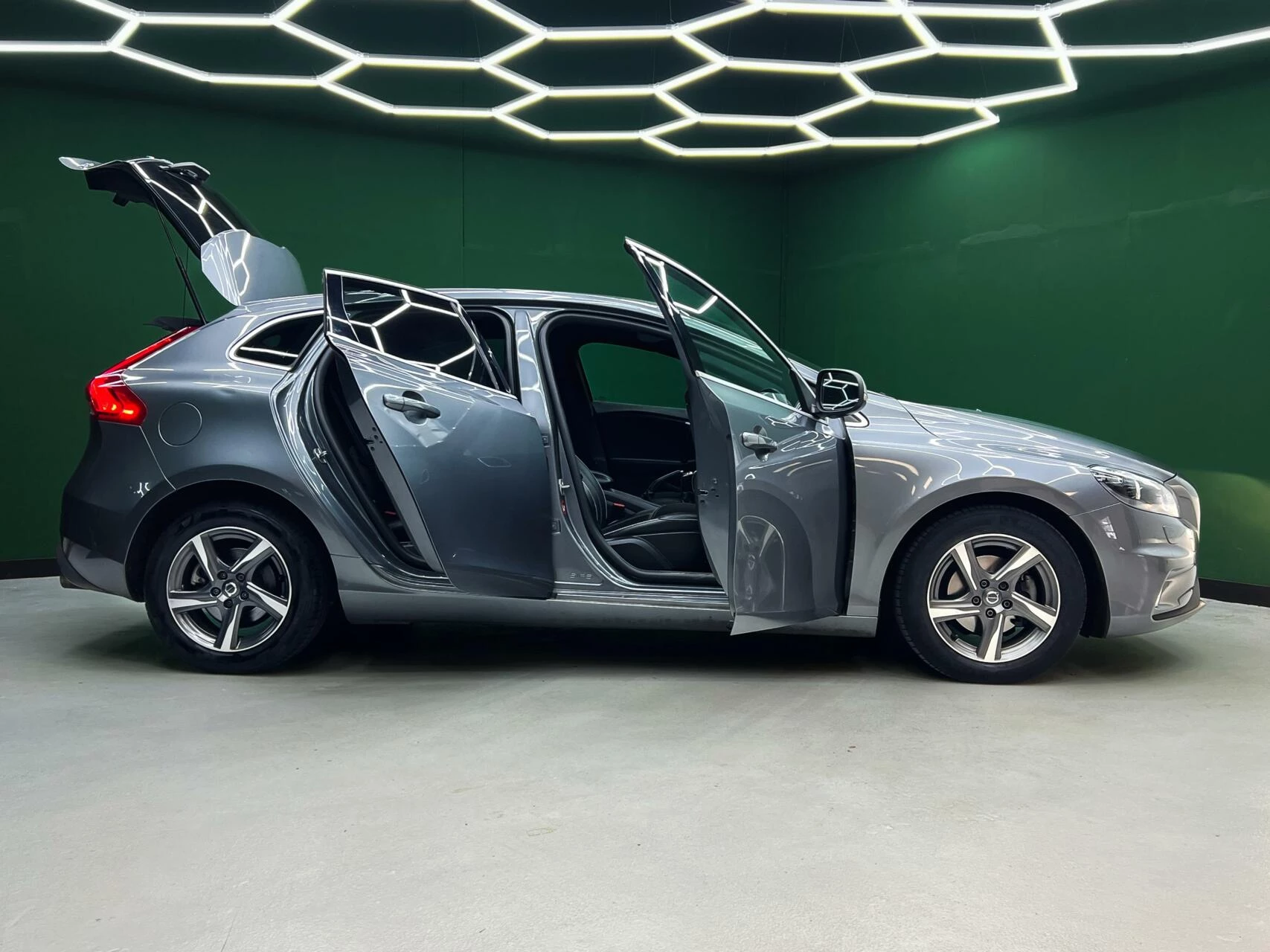 Hoofdafbeelding Volvo V40