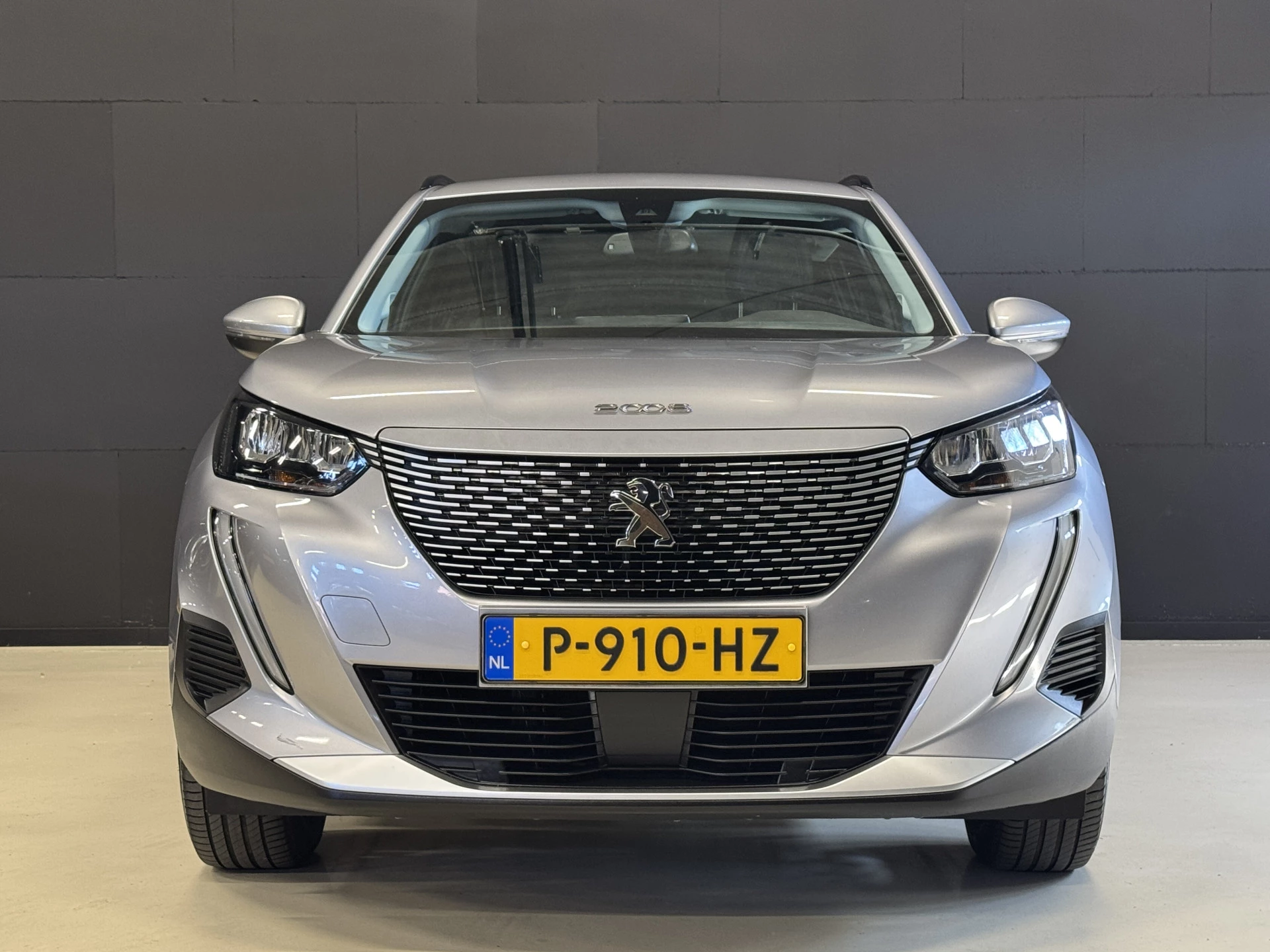 Hoofdafbeelding Peugeot e-2008