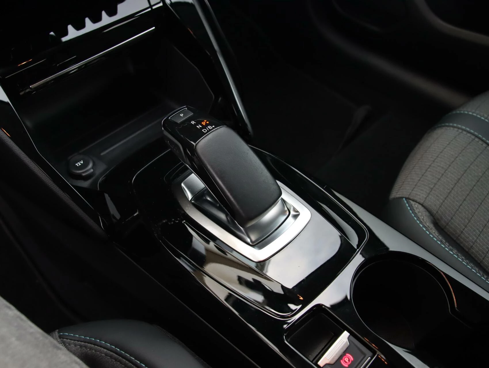 Hoofdafbeelding Peugeot e-208