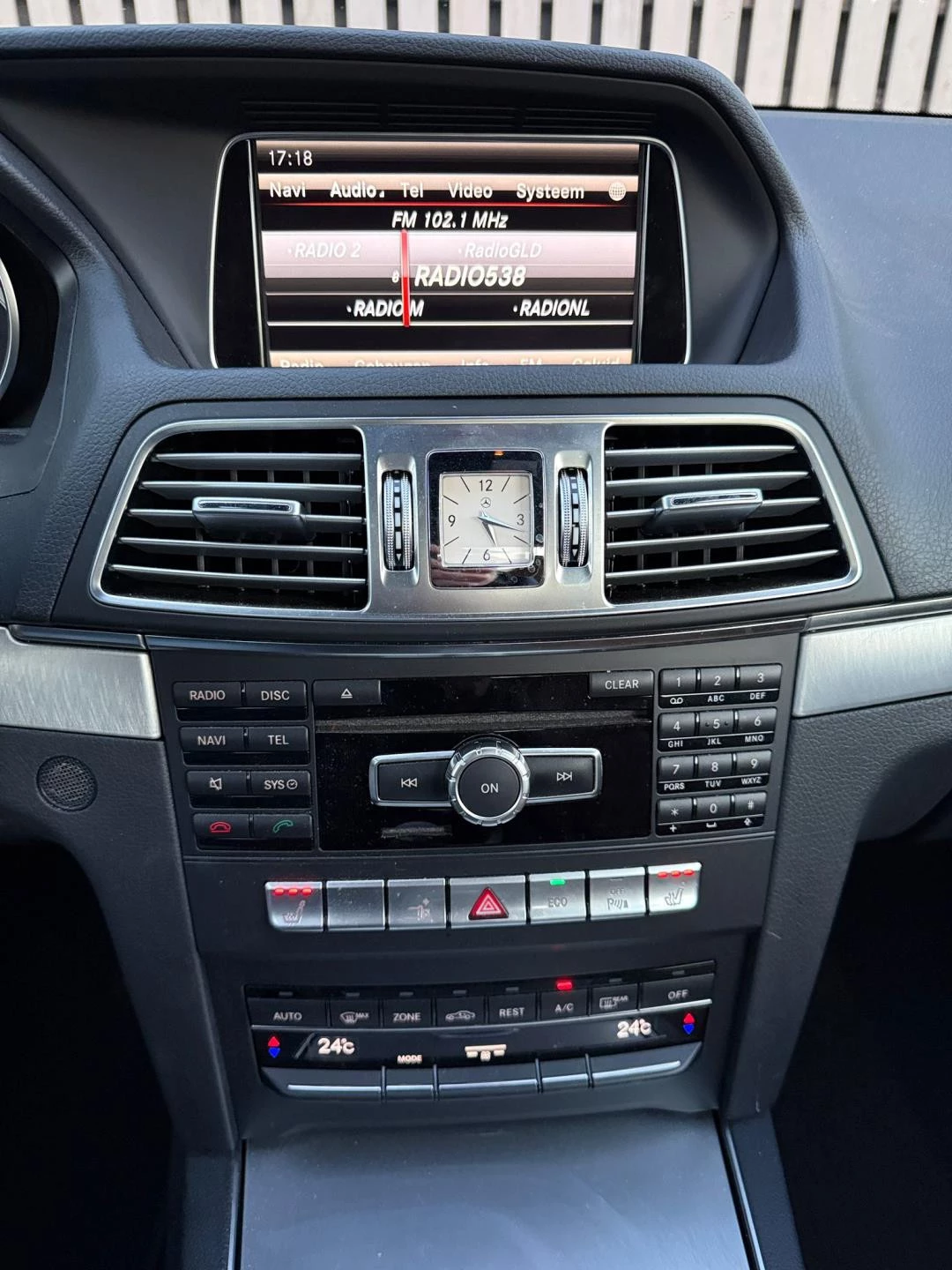 Hoofdafbeelding Mercedes-Benz E-Klasse