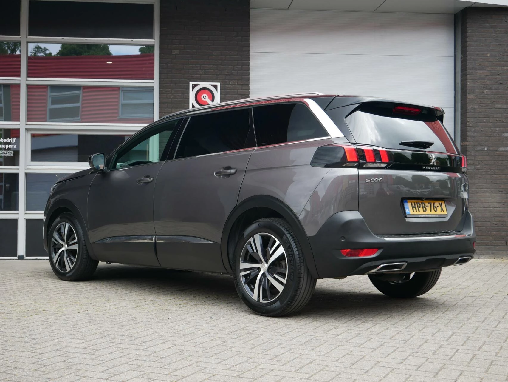 Hoofdafbeelding Peugeot 5008