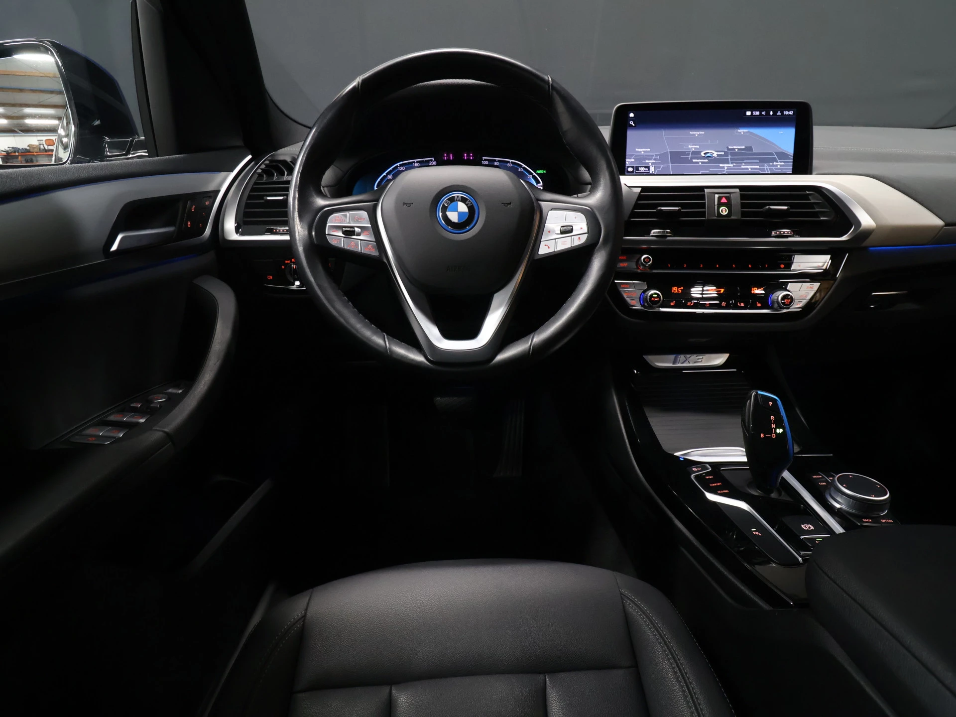 Hoofdafbeelding BMW iX3