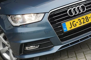 Hoofdafbeelding Audi A1 Sportback Audi A1 Sportback 1.0 TFSI Adrenalin S-Line Automaat - Sepang Blauw - Carplay