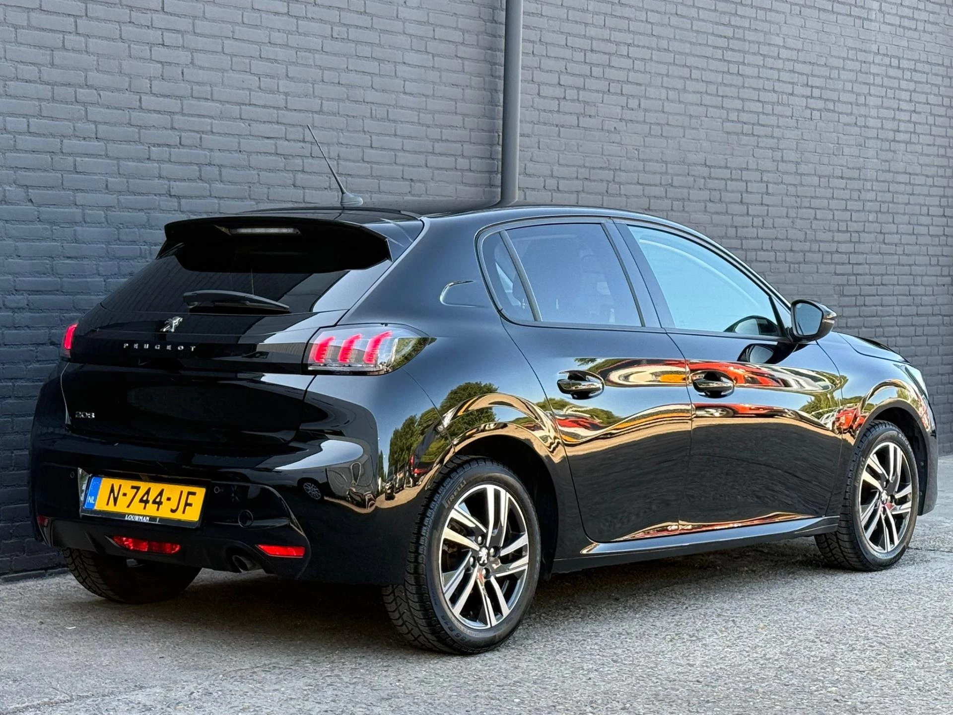 Hoofdafbeelding Peugeot 208