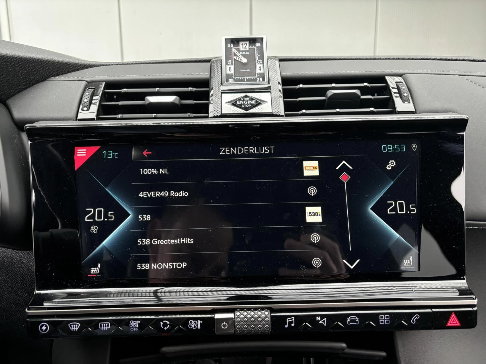 Hoofdafbeelding DS DS 7