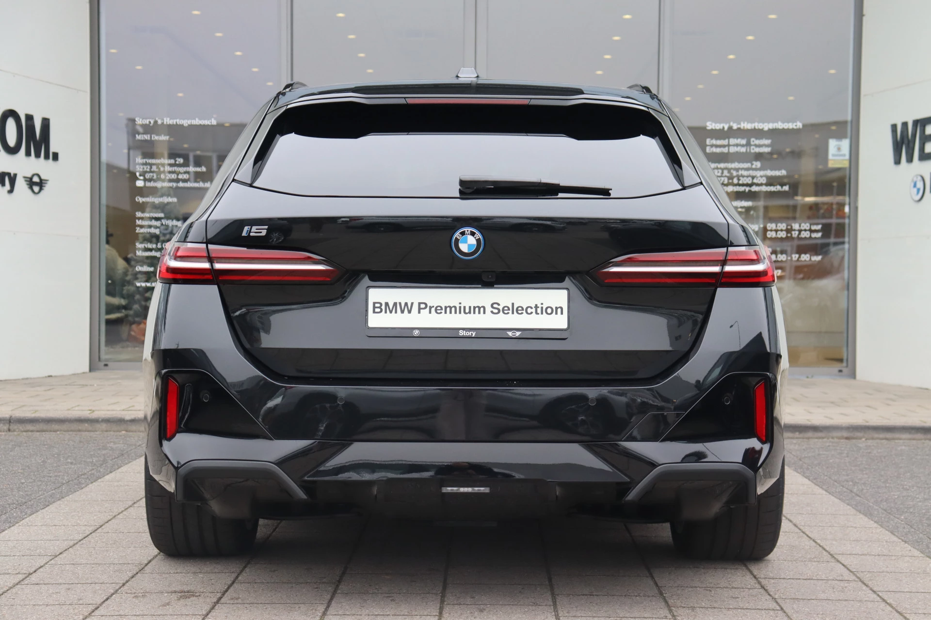 Hoofdafbeelding BMW i5