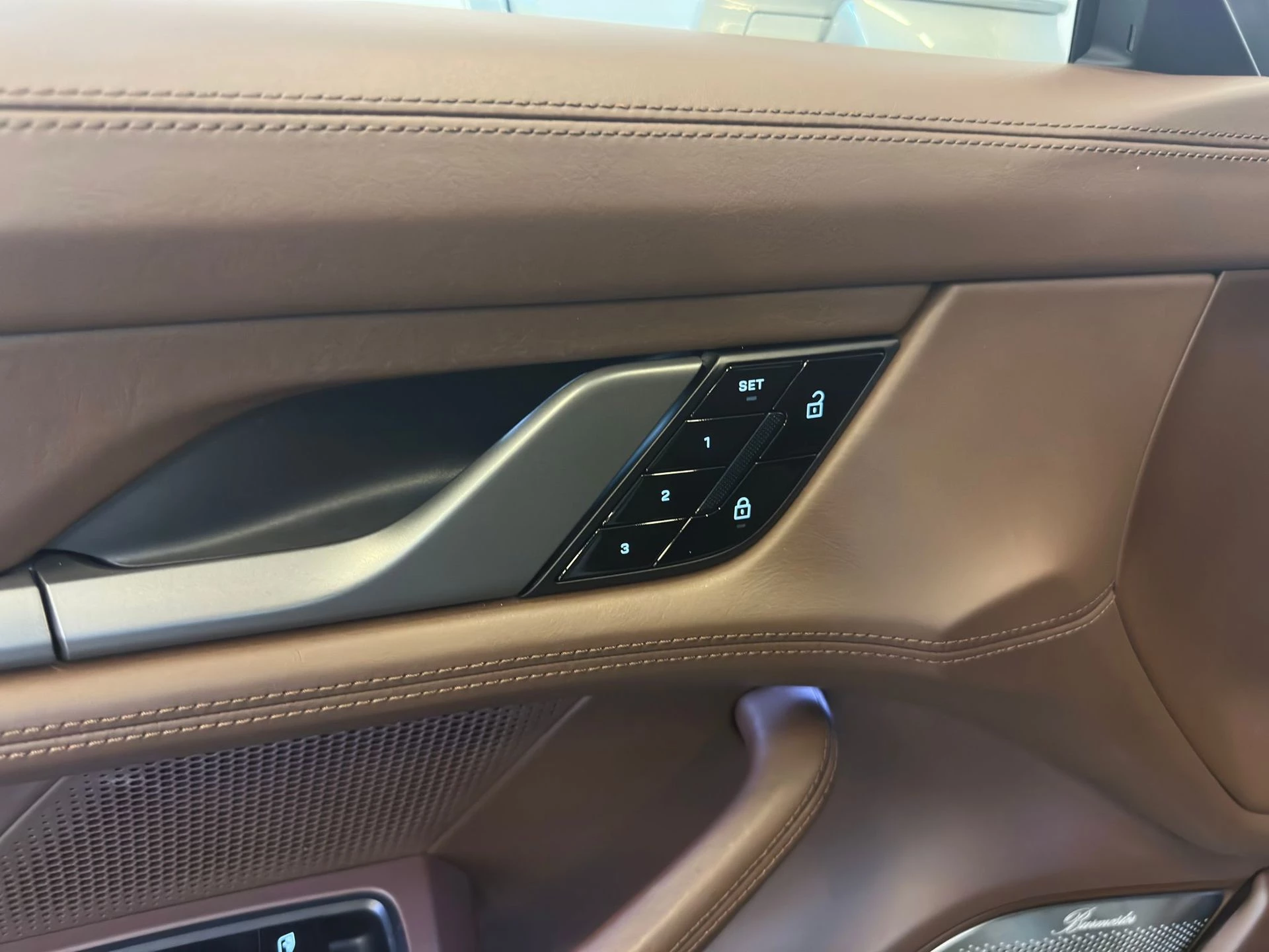 Hoofdafbeelding Porsche Taycan