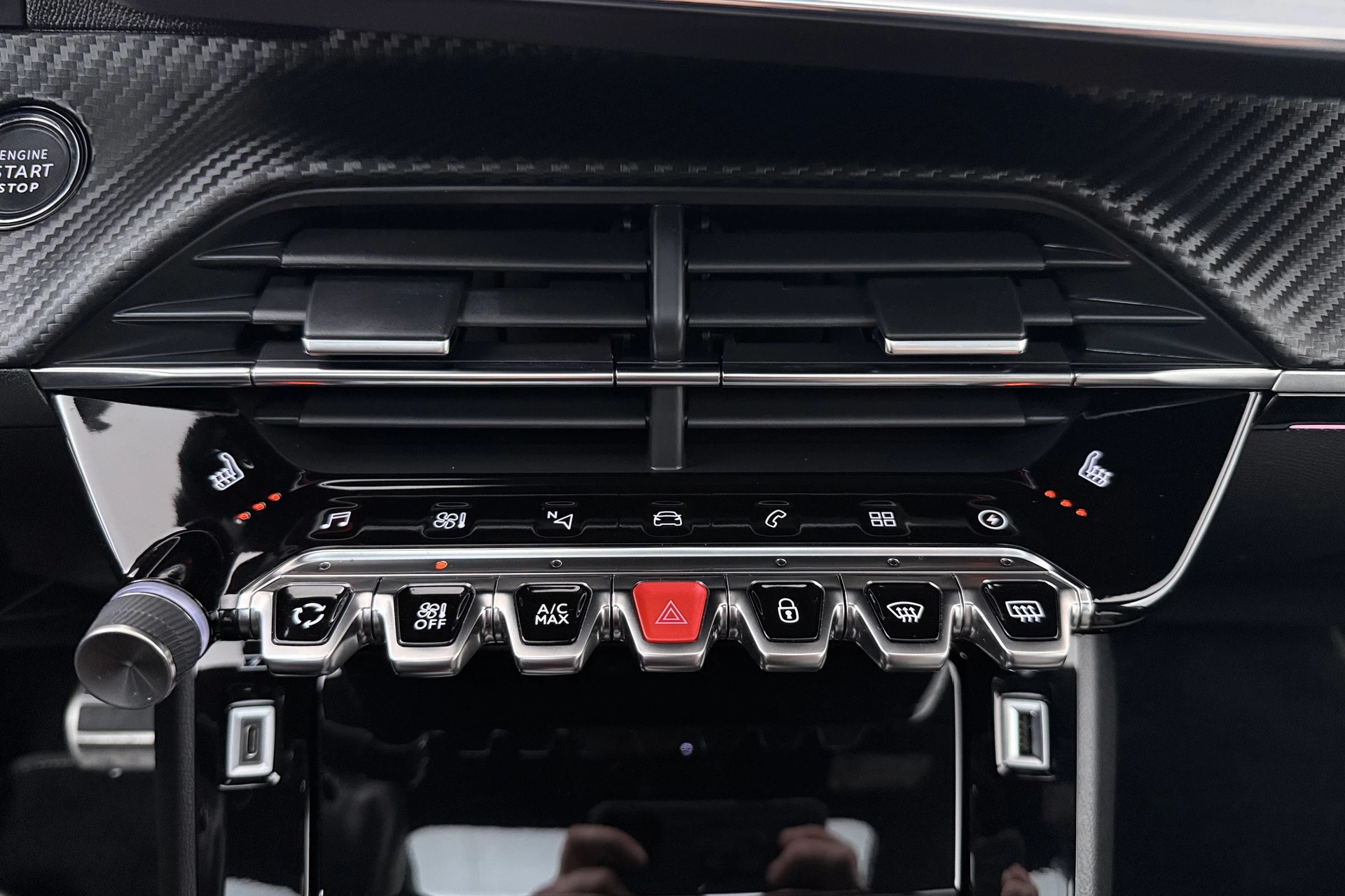 Hoofdafbeelding Peugeot e-208