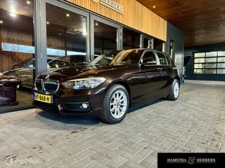 BMW 1-serie 118i Bruin Metallic, automaat