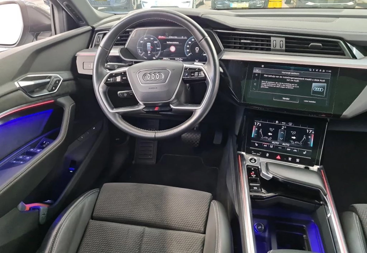 Hoofdafbeelding Audi e-tron